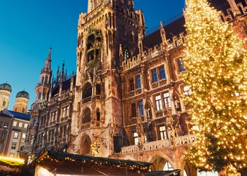Christkindl- und Kripperlmarkt oder Shopping in München